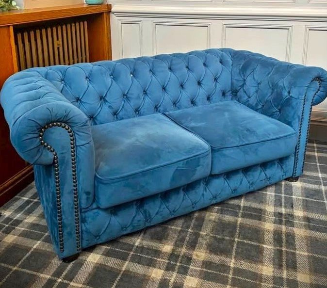 The Heritage Chesterfield – 2-Seater by London Sofa