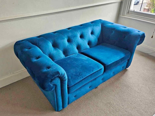 London Sofa Signature Chesterfield – 2-Seater Edition