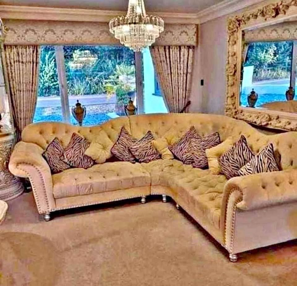 Elegance Corner Sofa in Velvet—London Sofa